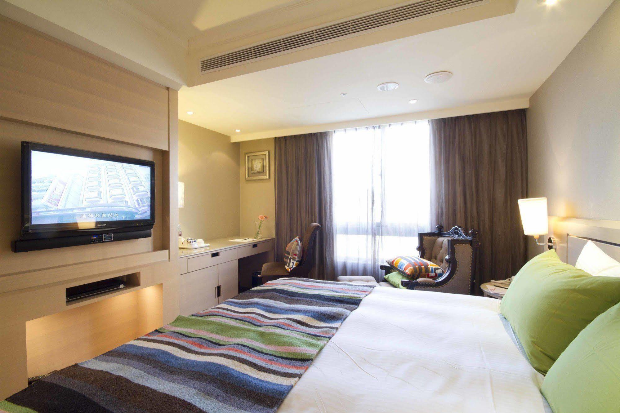 Taichung Charming City Hotel Extérieur photo
